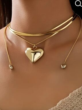 Gold Heart Pendant Layered Necklace - Women's Jewelry